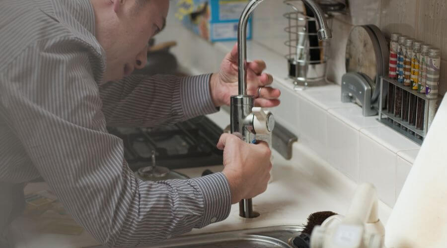 Expert burst pipe repair services in Delphos, OH